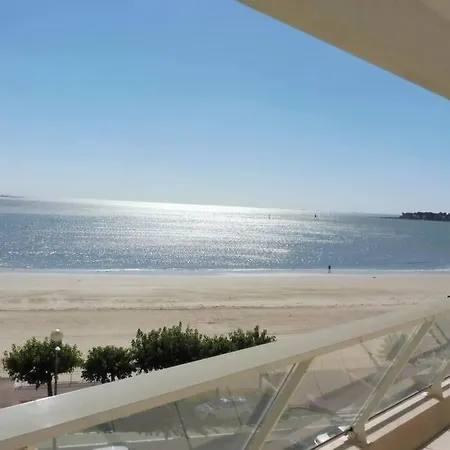 T3 Standing 4ème étage Casino 7 Pers Appartement