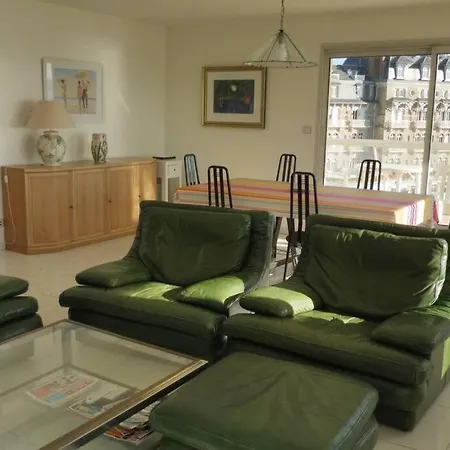 Appartement T3 Standing 4ème étage Casino 7 Pers